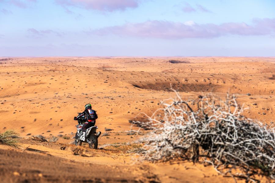 HEADS AND TAILS FOR THE RIEJU TEAM IN THE 4TH STAGE OF DAKAR 2023